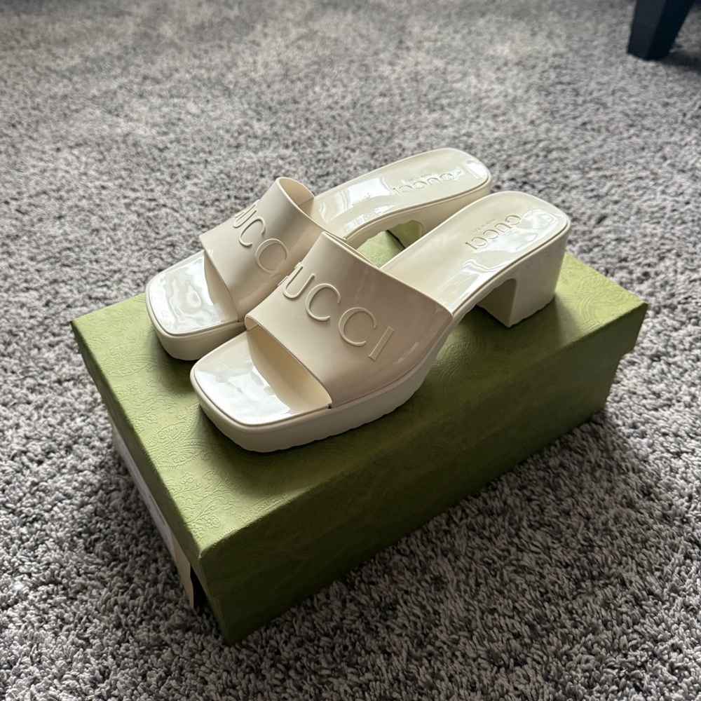 Gucci Cream Embossed Logo Slide Sandals - Picture 4 of 16